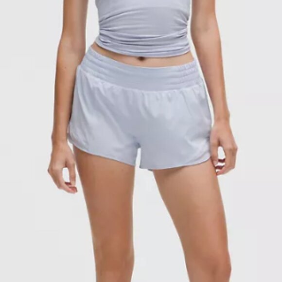 Lululemon Hotty Hot Shorts 2.5 inch - Picture 1 of 4